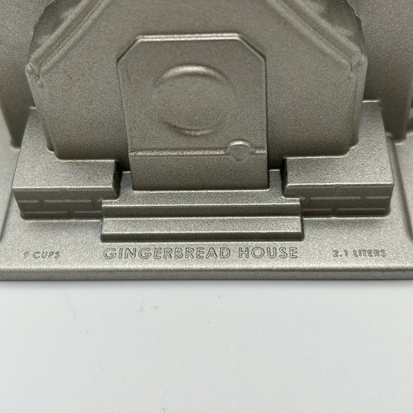 Nordic Ware Gingerbread House Bundt Silver NWOT - Picture 3 of 6